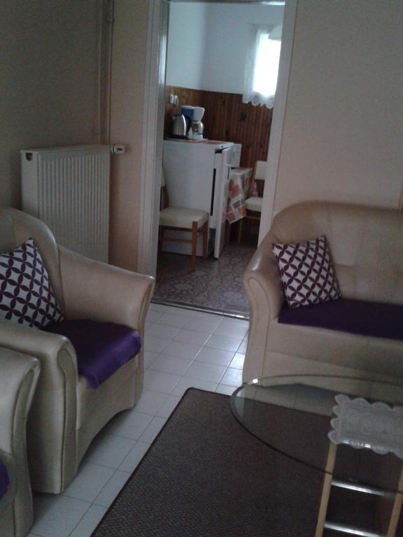 Bundics Vendeghazak Bed & Breakfast Ленти Екстериор снимка