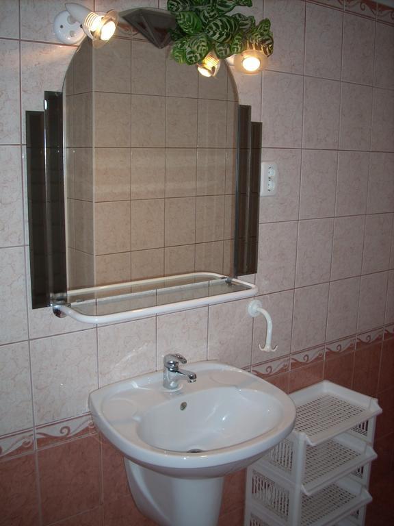 Bundics Vendeghazak Bed & Breakfast Ленти Екстериор снимка