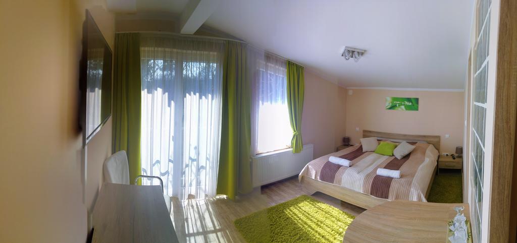 Bundics Vendeghazak Bed & Breakfast Ленти Екстериор снимка